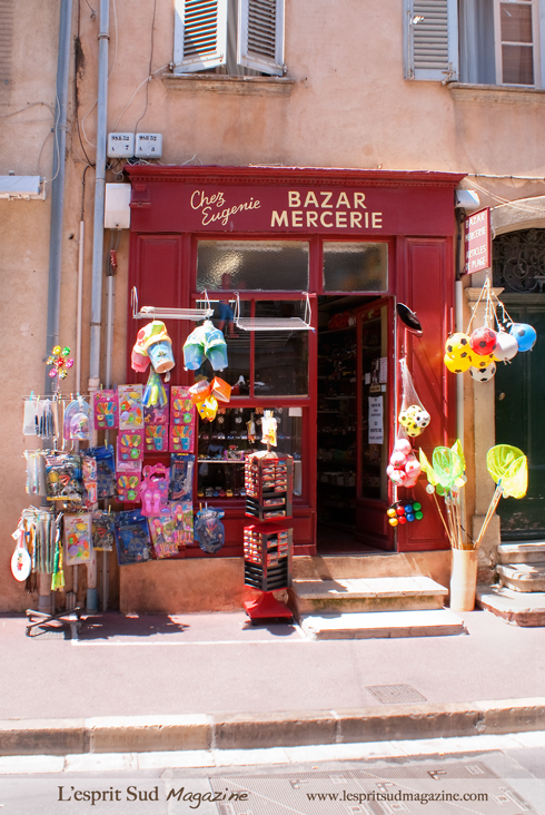 Typical Saint Tropez - Bazar Mercerie 