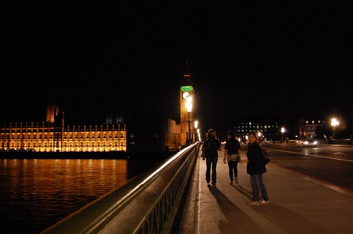 By the Thames (3)