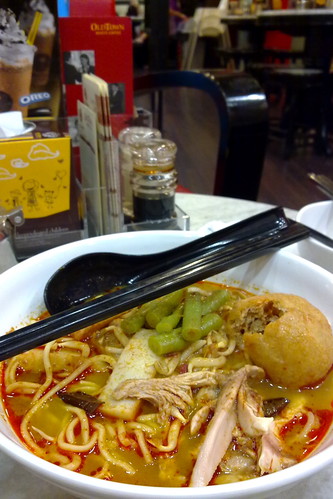 Curry noodles at Old Town cafe, Melaka Malaysia