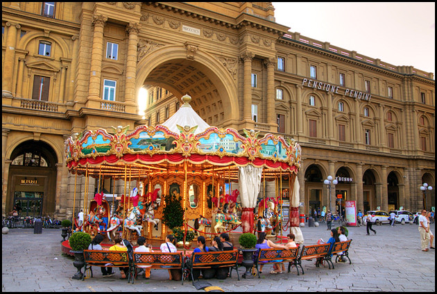 carousel Piazza degli Strozzi