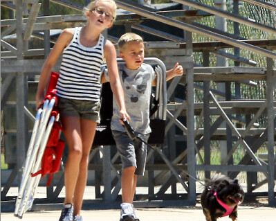 reese witherspoon casual style. Reese Witherspoon#39;s daughter