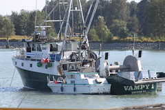 2010-08-21 - Commercial fishing boat apparentl...
