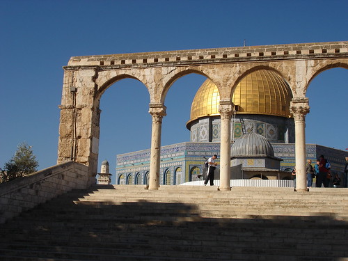 Approaching the Dome of the Rock