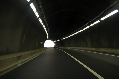 v8 - In the Jindinghu 1st Tunnel