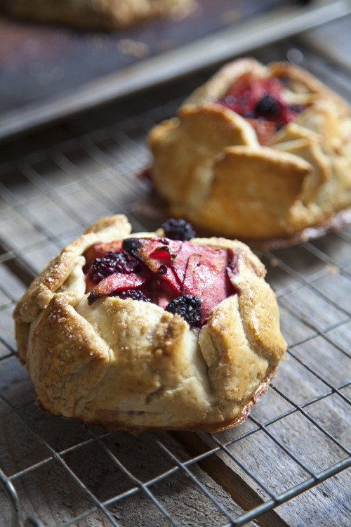 :: Rustic Apple and Blackberry Galettes