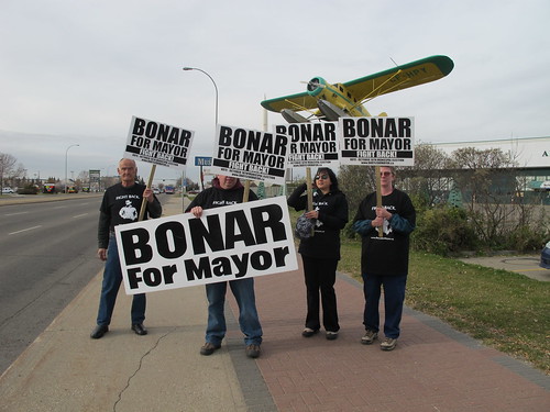 Daryl Bonar campaigners