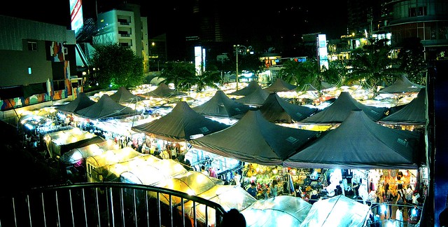Ratchayothin night market