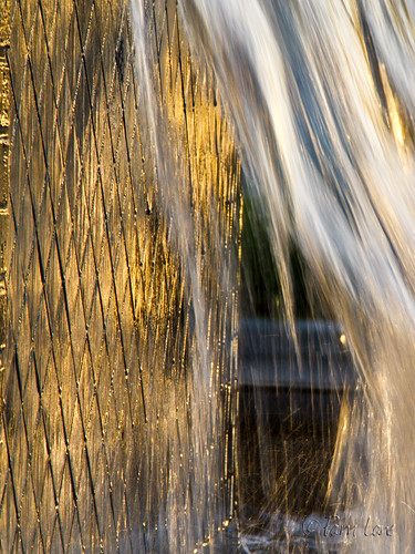 Downey Landing fountain