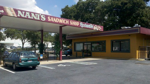 nani's sandwich shop restaurant