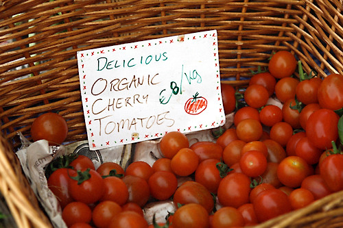 organic cherry tomatoes