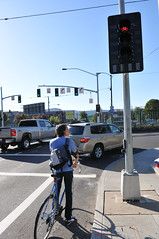 Bike signal at Broadway Williams-6