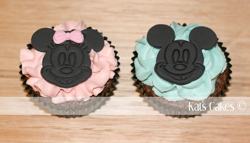 minnie mouse cupcakes. Minnie Mouse / Mickey Mouse