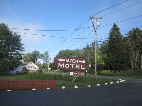Myer Motel Sign