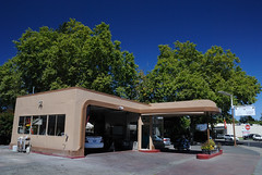 20100731 Mobil Service Station, ca. 1939-1942