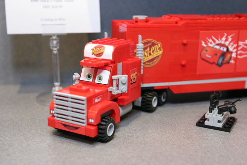 LEGO Toy Fair 2011 - Cars - 8486 Mack's Team Truck - 3