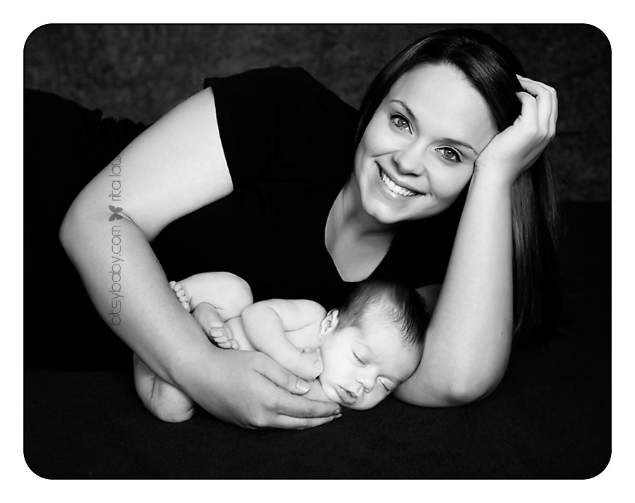 annapolis newborn with her beautiful mom