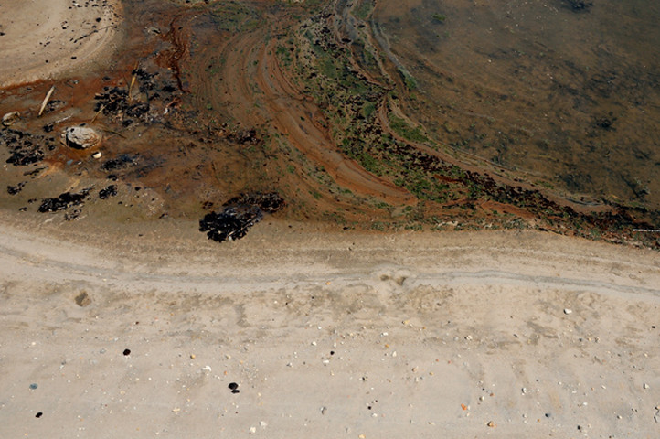 oil in tidal pool size reference_6809 web cropped