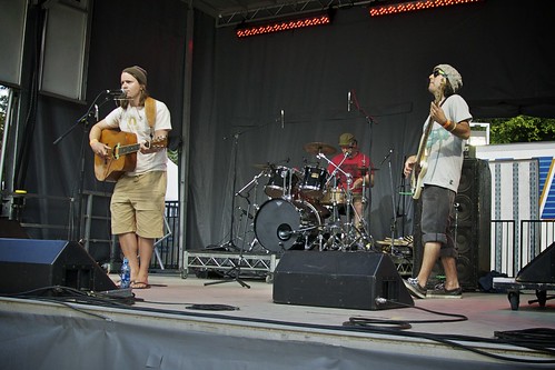 Live at Squamish 2010 - Jon & Roy