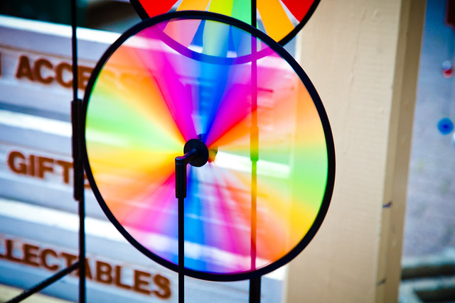 Colourfull Pinwheel [EOS 5DMK2 | EF 24-105L@95mm | 1/13 s | f/5.6 | ISO400]