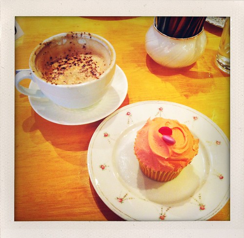 Cappuccino  & Cupcake