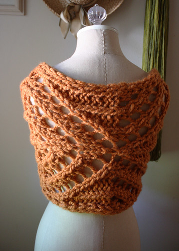 Chunky oversized hand knit cowl knitting pattern regalia