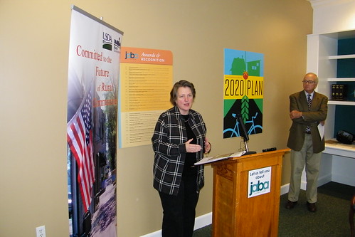 Deputy Secretary Merrigan announces funding for the Farmers Market Promotion Program at an event in Virginia