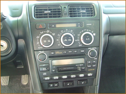 Detallado interior integral Lexus IS200-24