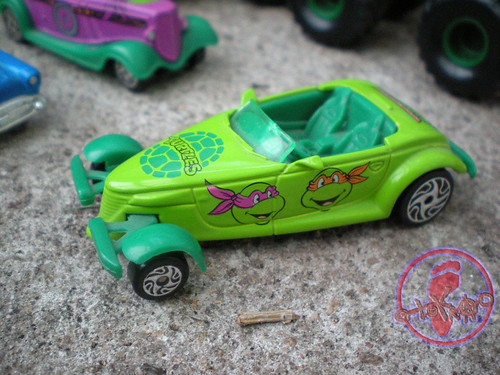 Racing Champions "Street Wheels" diecast 1:64 scale - 'Teenage Mutant Ninja Turtles' 5 pack :: 1997 Plymouth Prowler - TMNT Roadster ii (( 1999 ))  