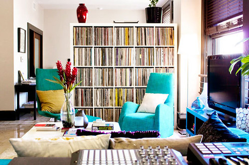 vinyl, cd, music, vintage, records, love, interior design, home ideas, via apartmenttheraphy