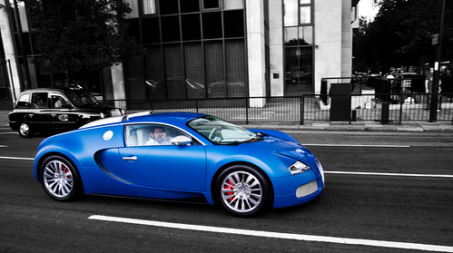 say cheese Bugatti Veyron Bleu Centenaire by Murphy 