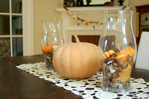 Fall dining room centerpiece.