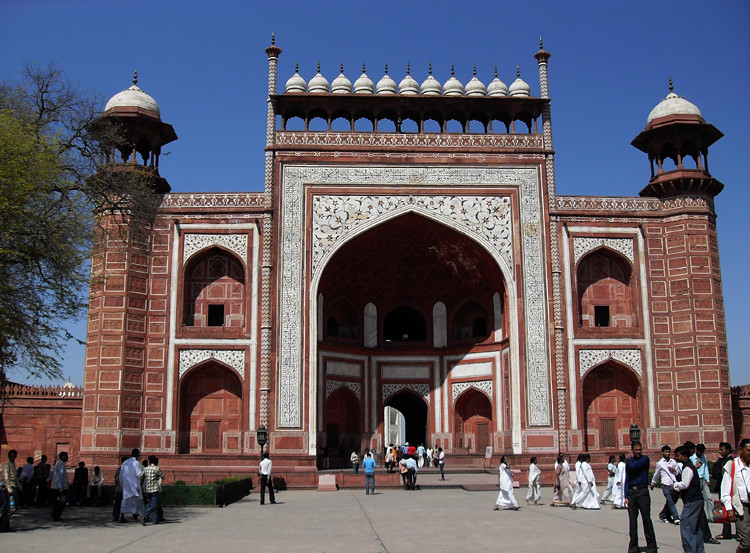 The Great gate (Darwaza-i rauza)—gateway to the Taj Mahal