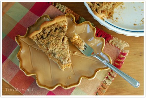 Apple Butter Pumpkin Pie w/ Streusel Topping