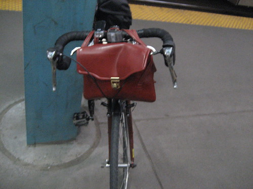 purse on bike front