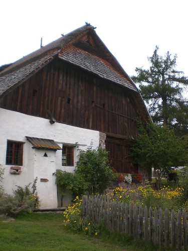 Das Museum ist im historisch einzigartigen Plattnerhof oberhalb des Wolfsgrubner Sees untergebracht 