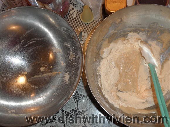 MacaronExperimentA8-mix-in-walnut-icing-sugar