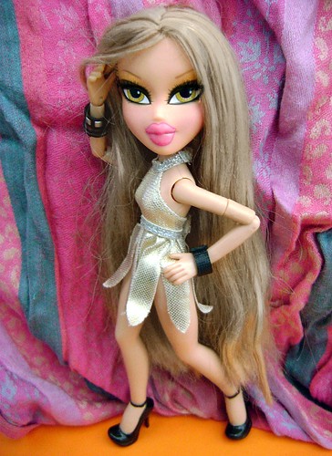 s Bratz next star model cycle 1 episode 1 All glam up