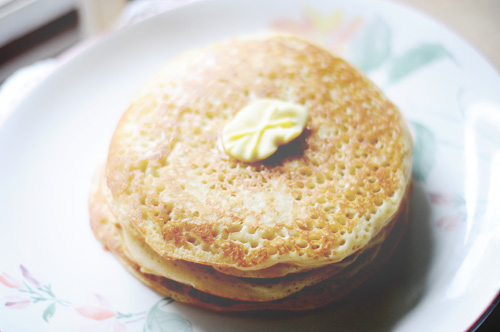 sourdough pancake with caramel irish cream sauce