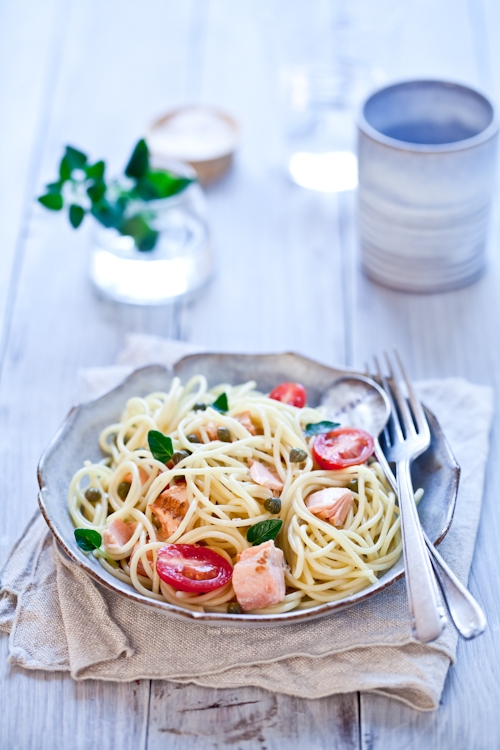 Spaghetti With Grilled Salmon, Grape Tomatoes & Capers 