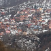 Casas nas encostas dos Balcãs