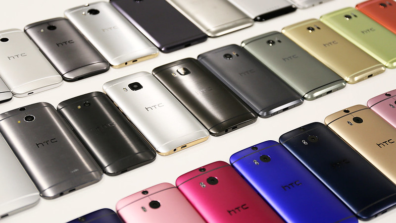 5_Collection of previous HTC metal design smartphones