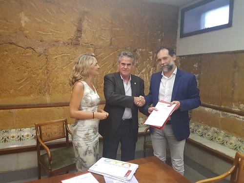 La Universidad de Murcia firma una carta de intenciones con la Fundación Al Fanar