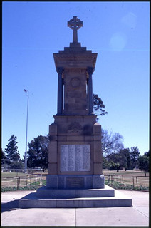 Warwick War Memorial, 1995