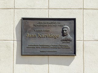 Jan Karski memorial on Aleja Niepodległości