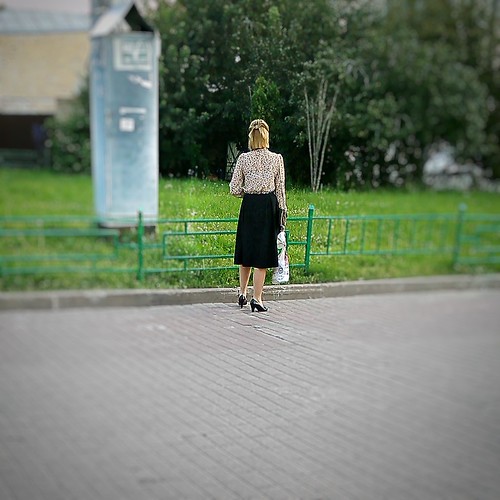 she waits ©  sergej xarkonnen