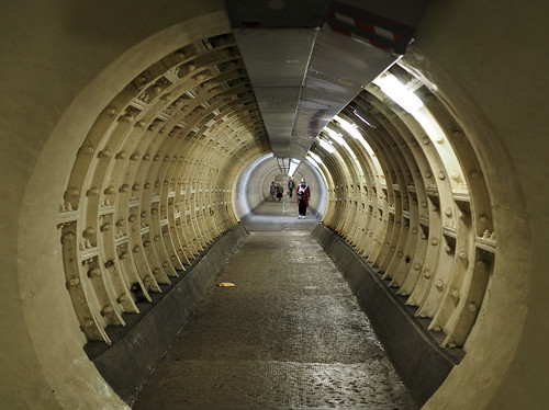 Greenwich tunnel ©  Dmitry Djouce