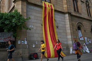 Catalan Officials Squeezed as Madrid Tries to Stop Independence Vote