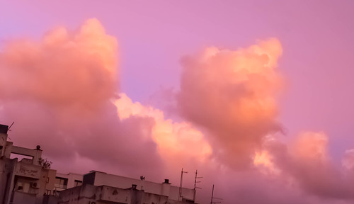 Clouds at sunset ©  Raymond Zoller