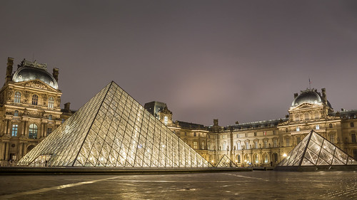 Louvre, Paris, France ©  kuhnmi