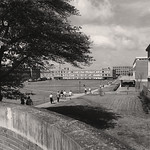 1963年，大学广场位于克洛伊德学生会和DH山图书馆旁.